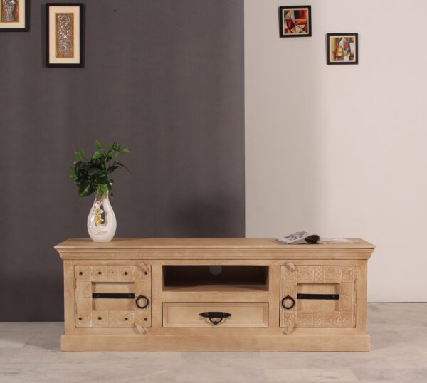 WOODEN TV BOARD